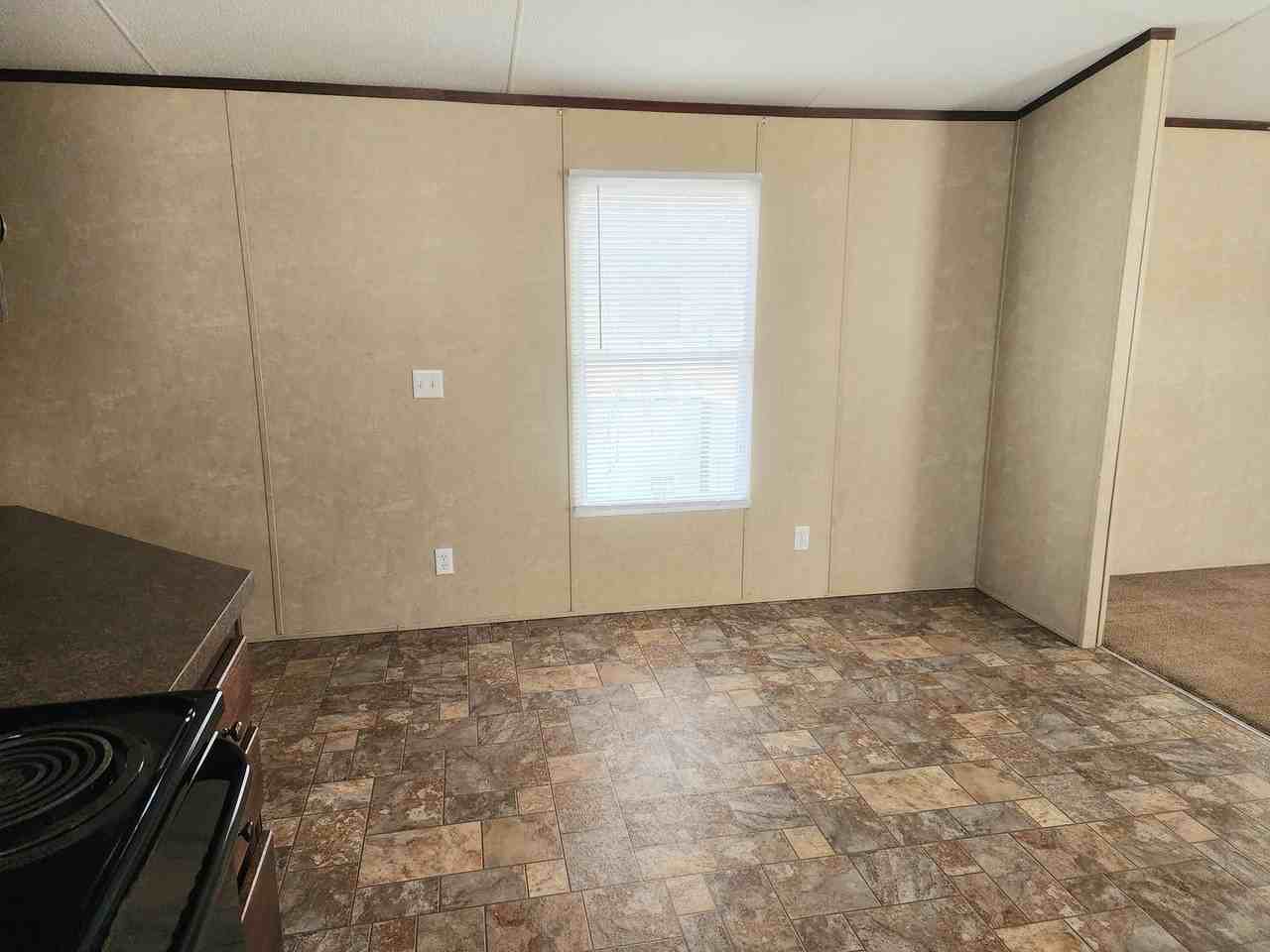 413 N Avenue K - Photo 7 of 26