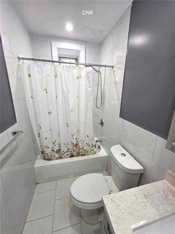 387 E 96th St #1F - Photo 3 of 9