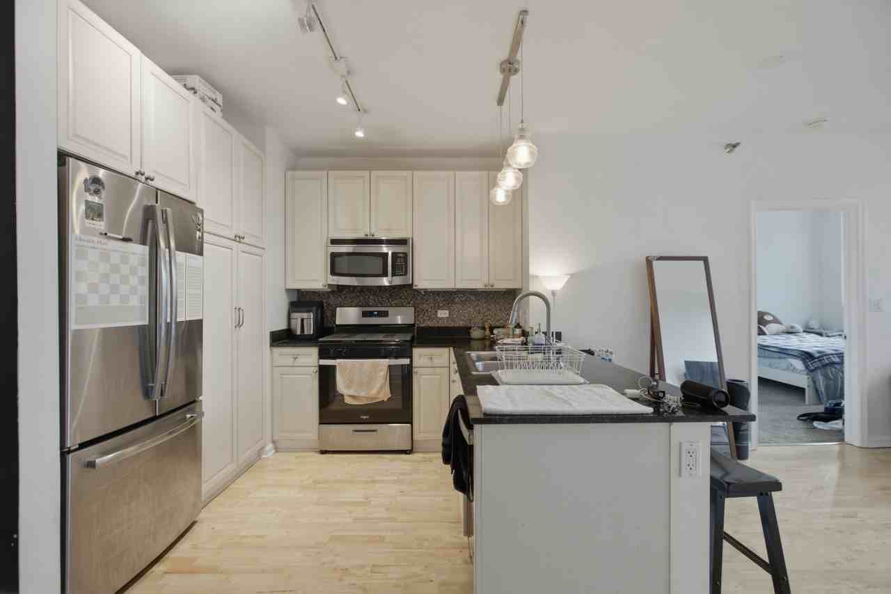 1255 S State St #901 - Photo 2 of 10