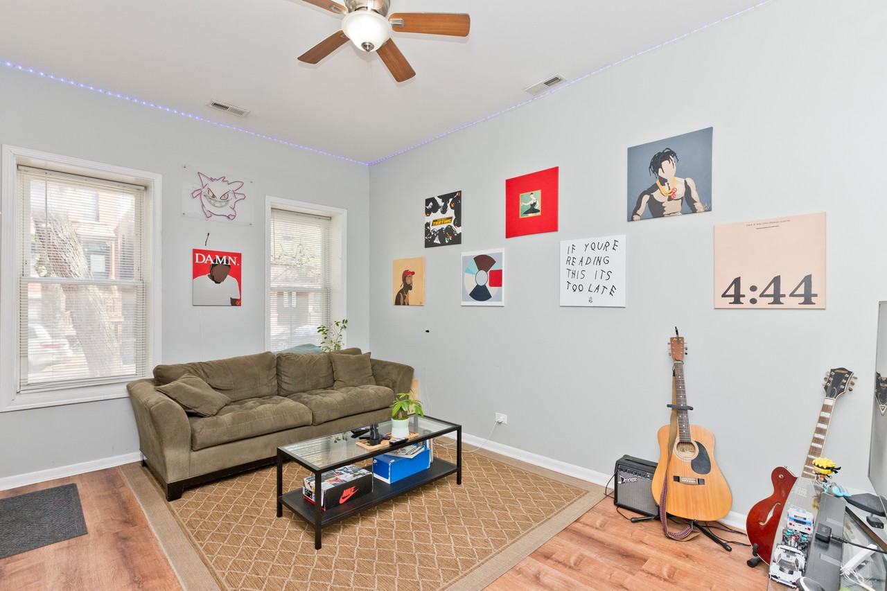 1431 W Flournoy St #1F - Photo 3 of 10