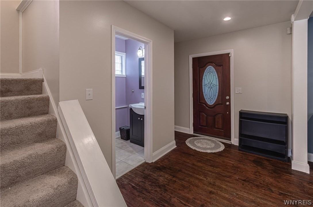 298 Cumberland Ave - Photo 3 of 26