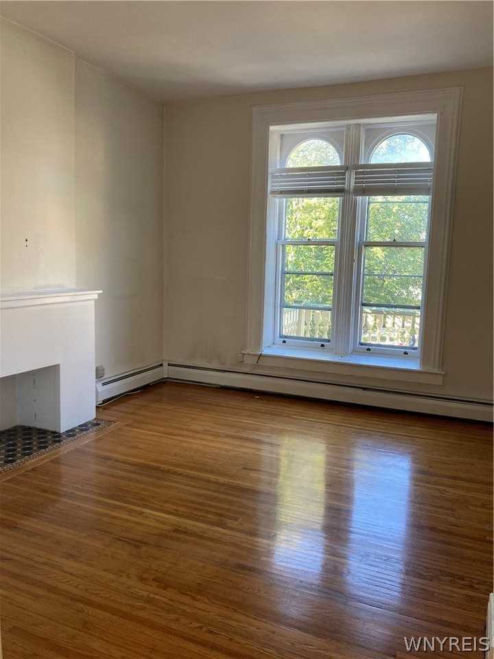 455 Franklin St #5 - Photo 5 of 16