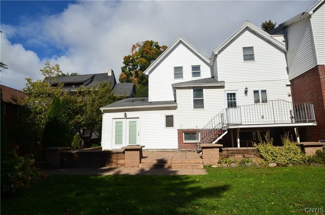 210 Lincoln Park Dr - Photo 2 of 36