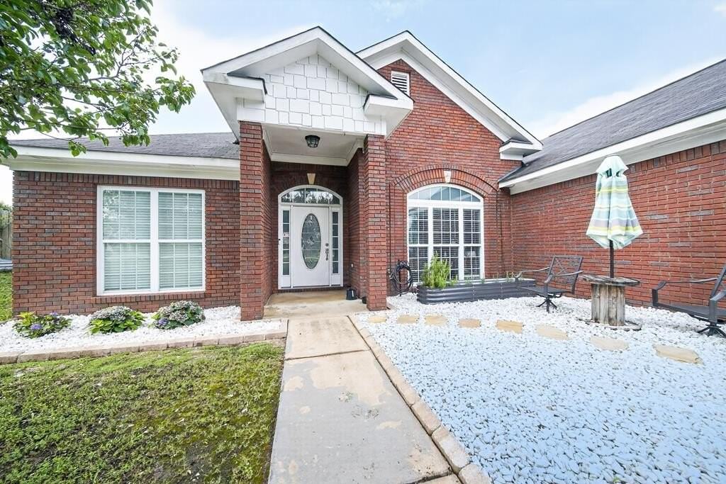 409 Lee Road 2141