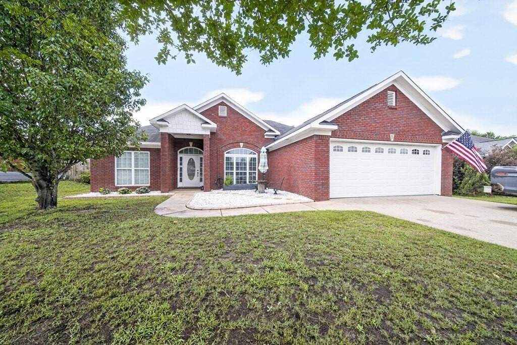 409 Lee Road 2141 - Photo 2 of 36