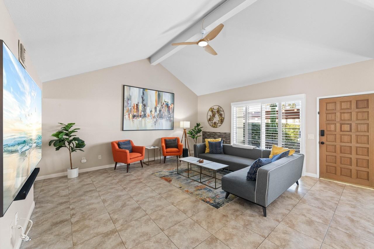 43754 Avenida Alicante - Photo 2 of 21