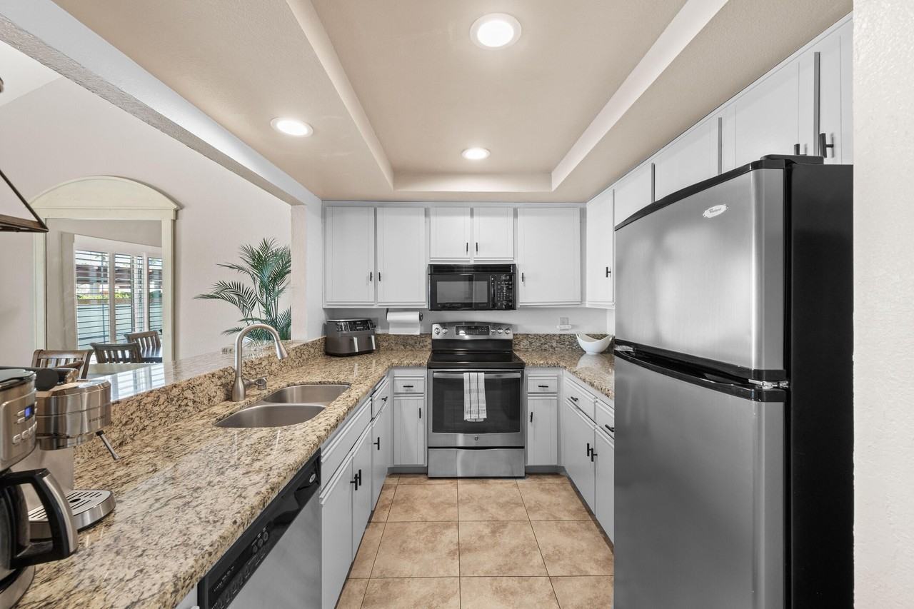 43754 Avenida Alicante - Photo 3 of 21