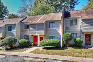 951 Hollywood St - Photo 1 of 1