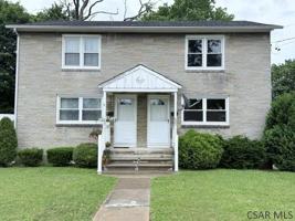featured image of 927 East Ave