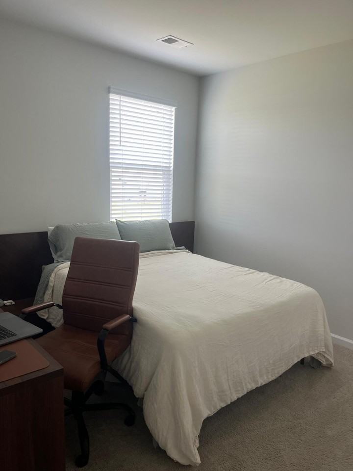 1024 Wading Point Blvd - Photo 4 of 10