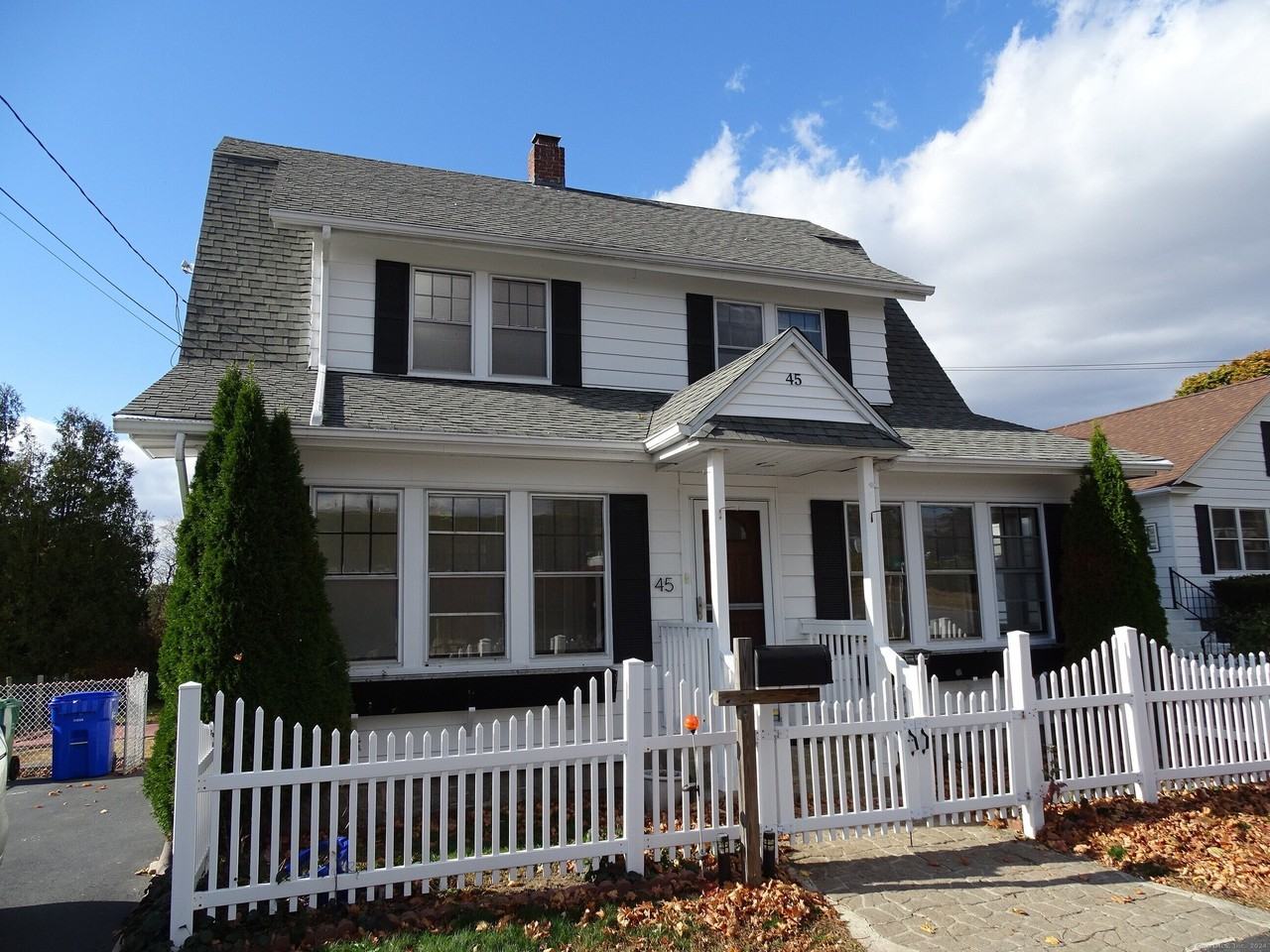 45 Olive St - Photo 2 of 32