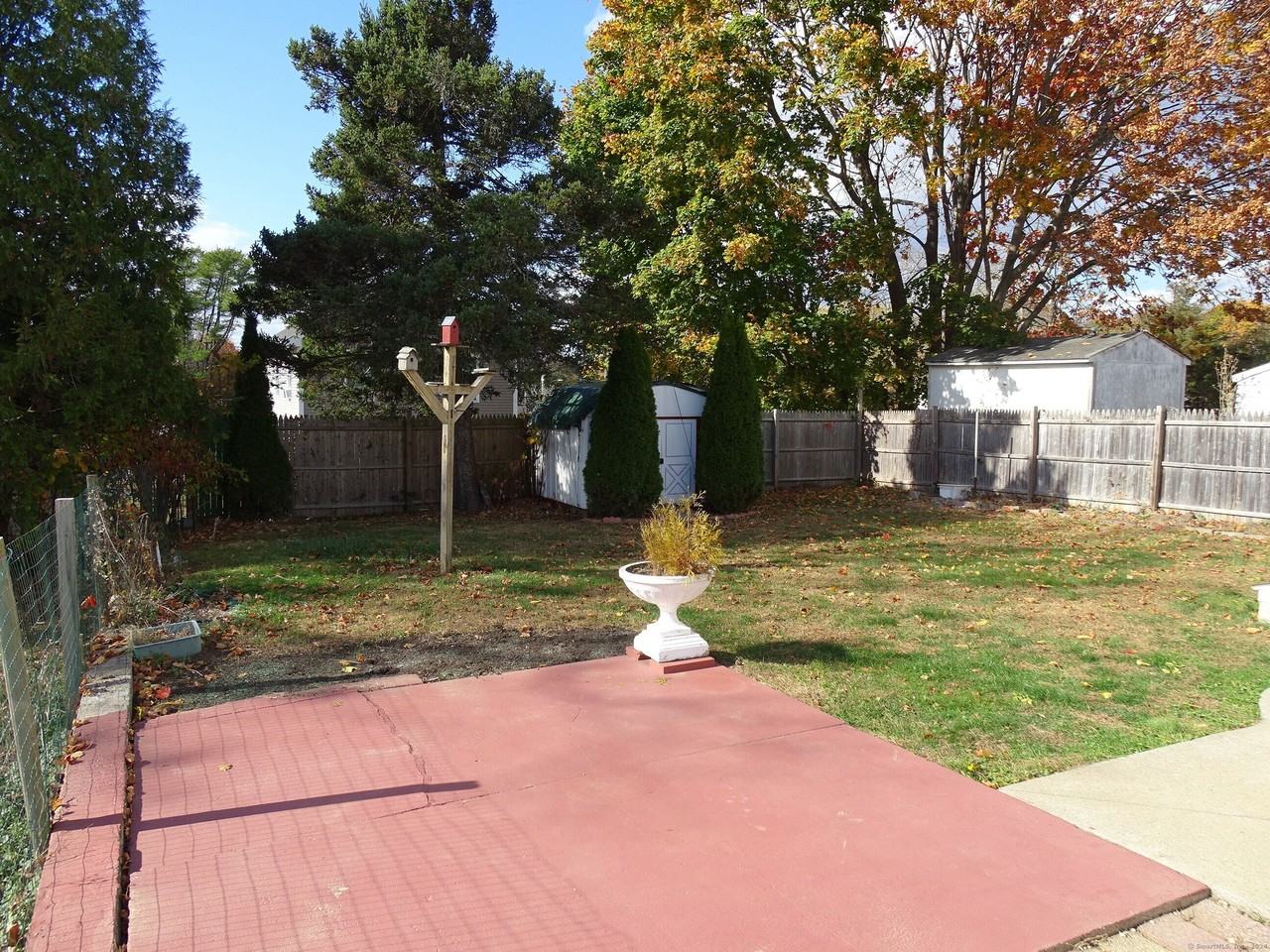 45 Olive St - Photo 6 of 32