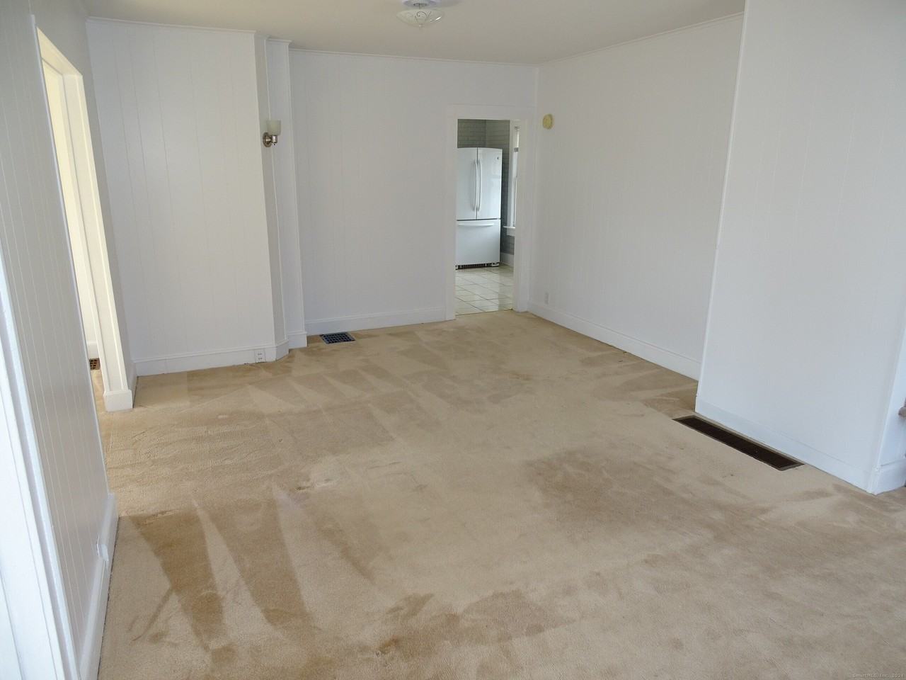 45 Olive St - Photo 7 of 32