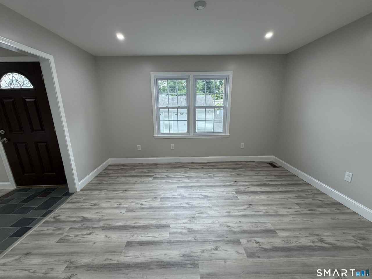 56 Janet Cir #7 - Photo 6 of 28