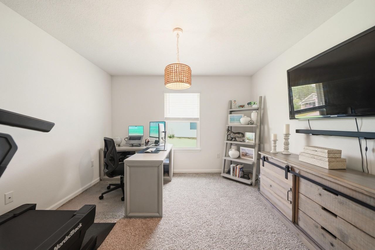 289 Gray Owl Dr W - Photo 6 of 33