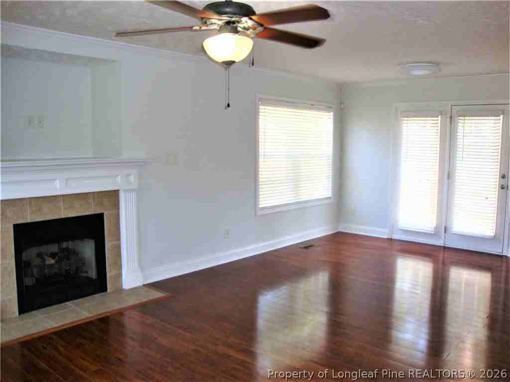 1607 Silver Ridge Ct - Photo 2 of 19
