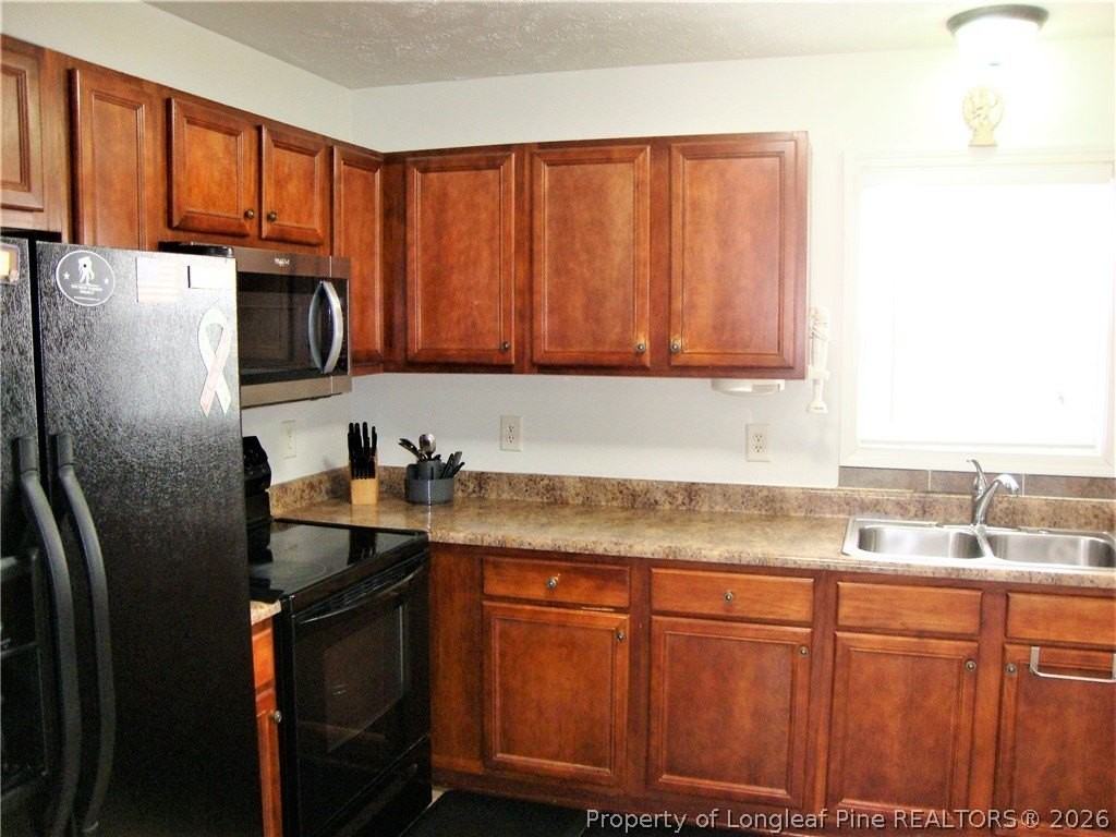 1607 Silver Ridge Ct - Photo 4 of 19
