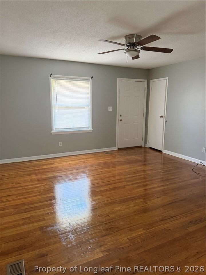 3204 E Brinkley Dr - Photo 2 of 11
