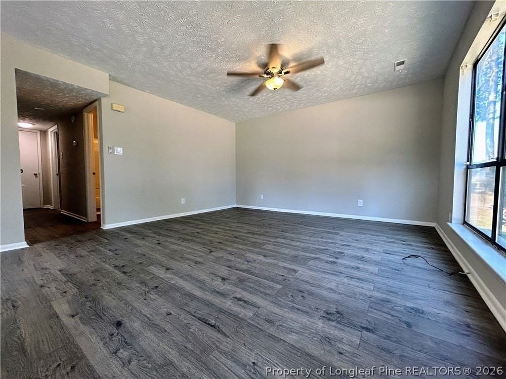 633 Mosswood Ln - Photo 7 of 15
