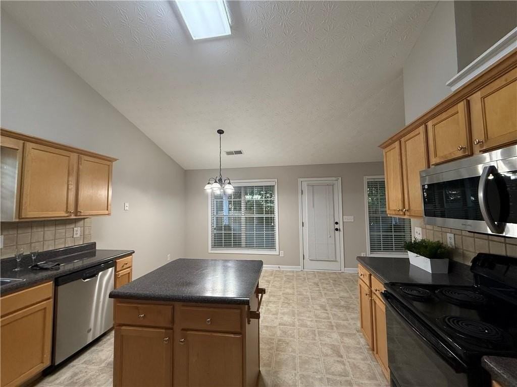 1118 Low Water Way - Photo 4 of 20