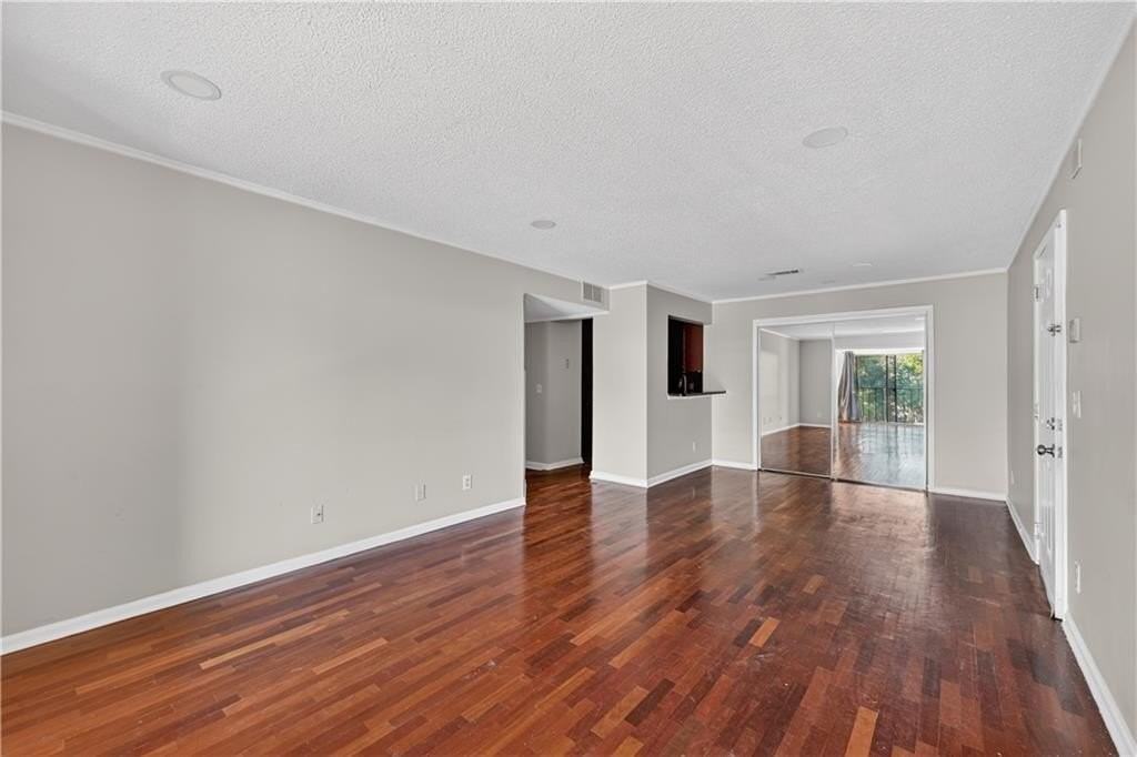 2657 Lenox Rd Ne #H110 - Photo 5 of 22