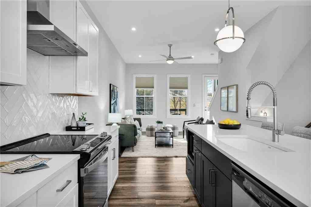 942 Spencer Ave #1 - Photo 6 of 43