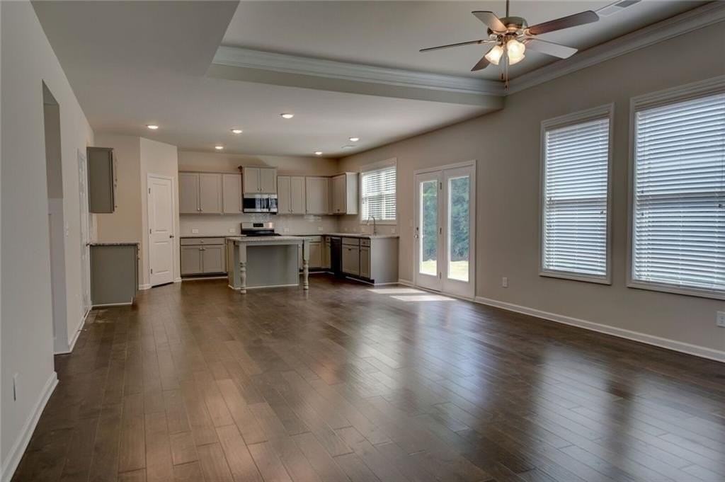 2967 Cove View Ct - Photo 2 of 20