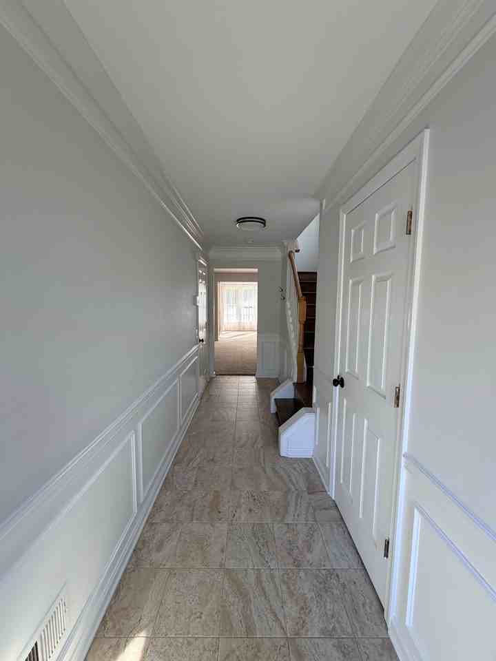8 Crenshaw Ct #1 - Photo 7 of 40