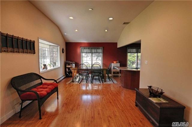 22 Lillian St - Photo 3 of 12