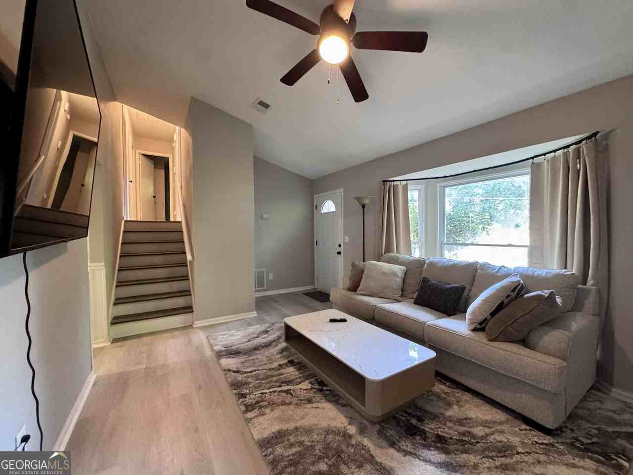 3814 Whaley Ct - Photo 3 of 13