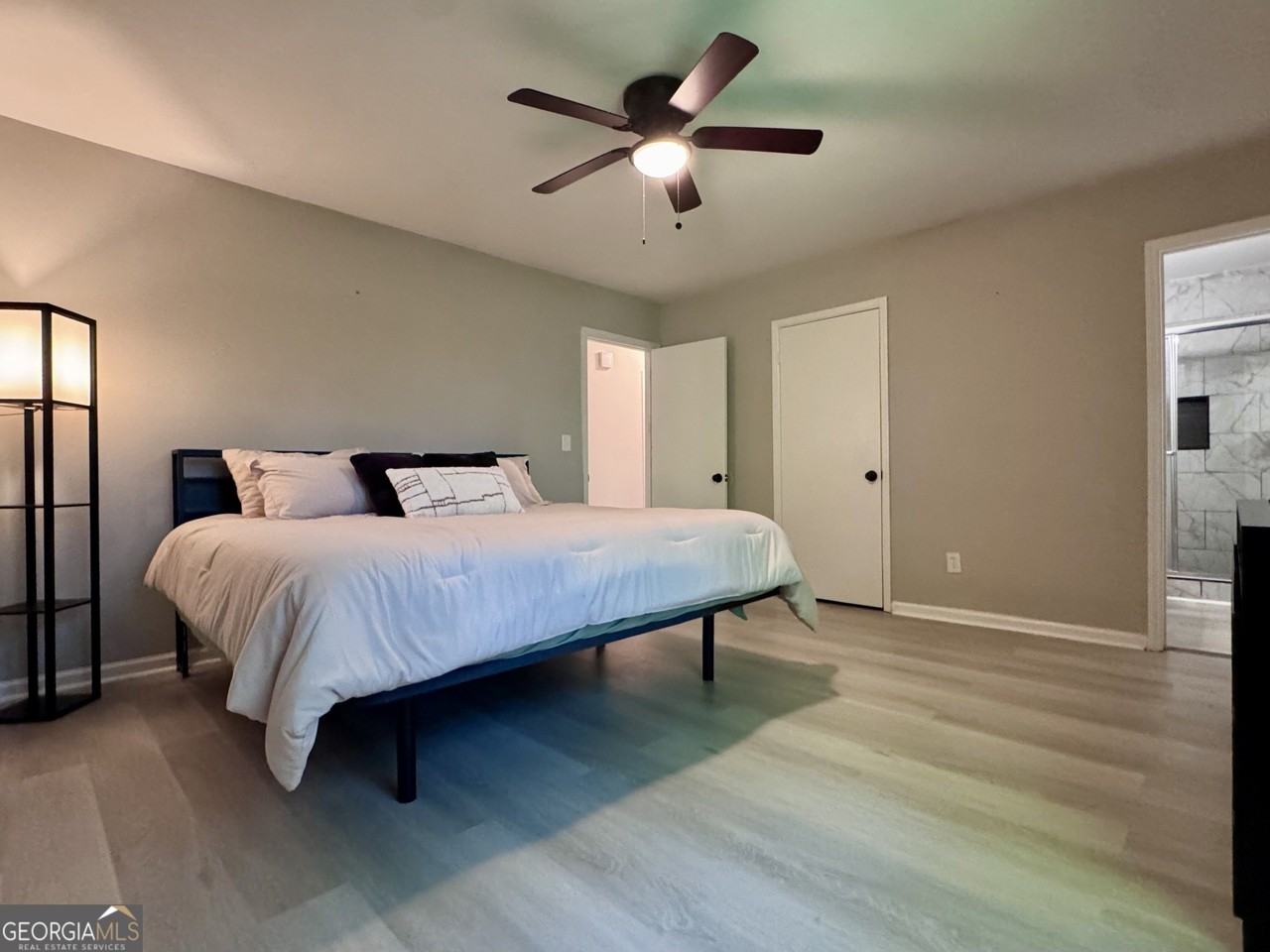 3814 Whaley Ct - Photo 7 of 13