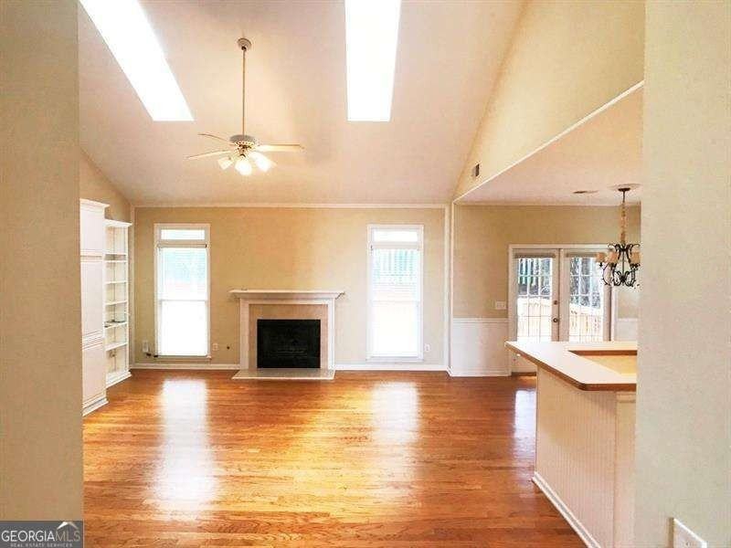 377 Fairbrook Cir - Photo 6 of 28