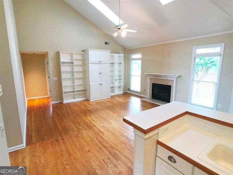 377 Fairbrook Cir - Photo 7 of 28