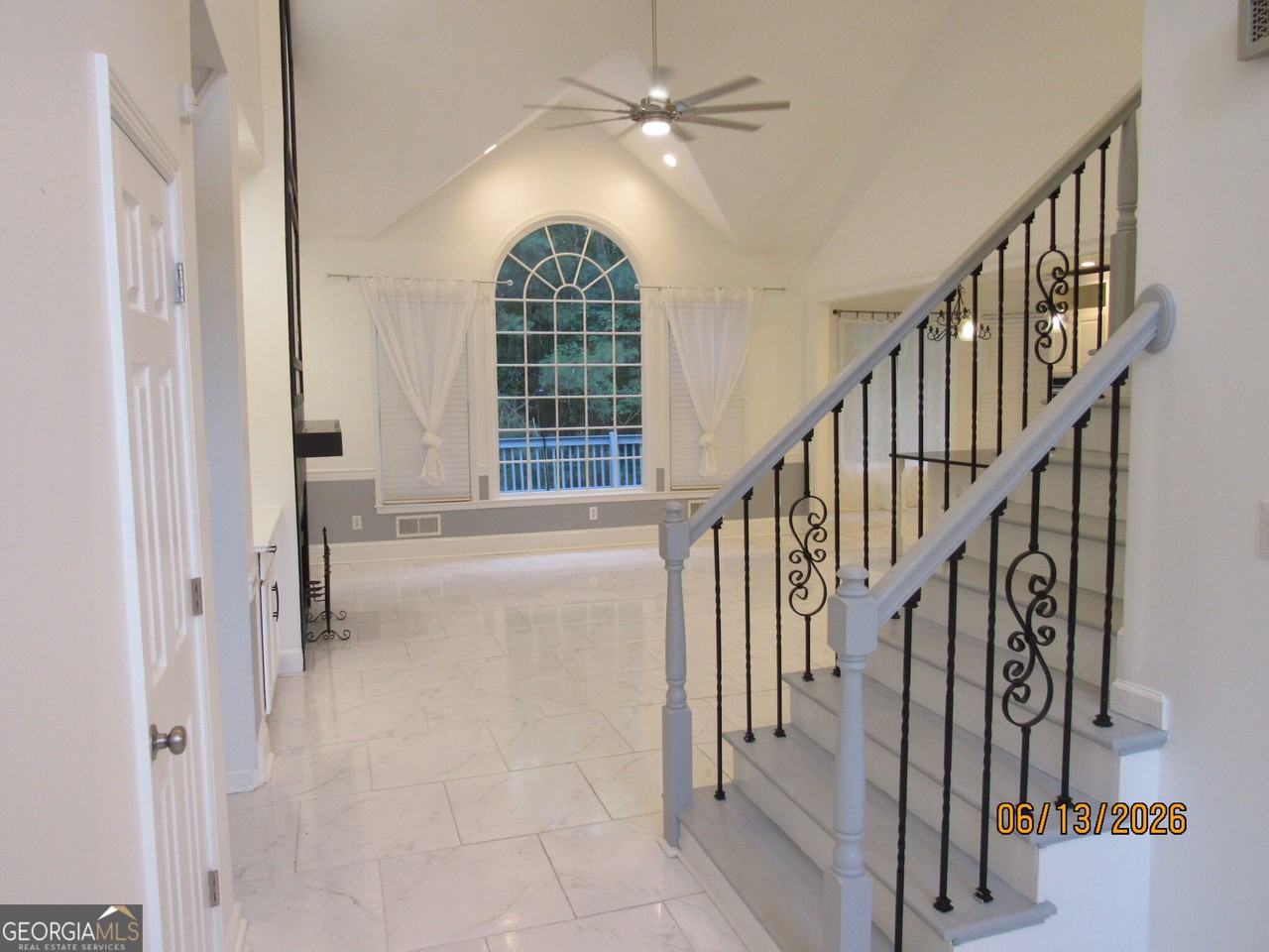 115 Sutton Ct - Photo 4 of 30