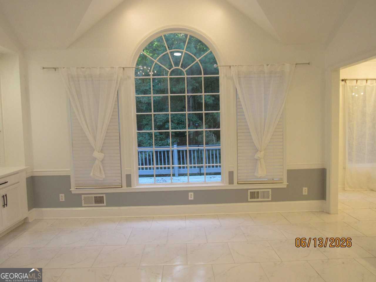 115 Sutton Ct - Photo 7 of 30