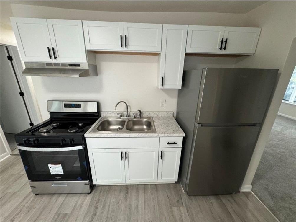 702 Broad St #1 - Photo 6 of 13