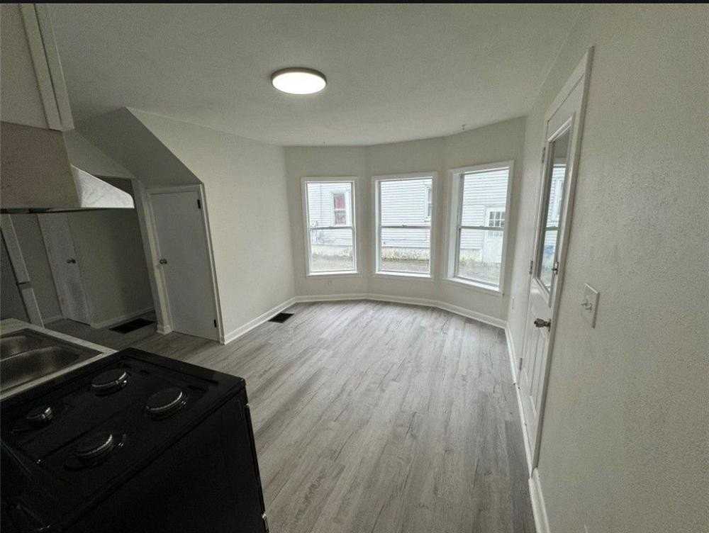 702 Broad St #1 - Photo 7 of 13