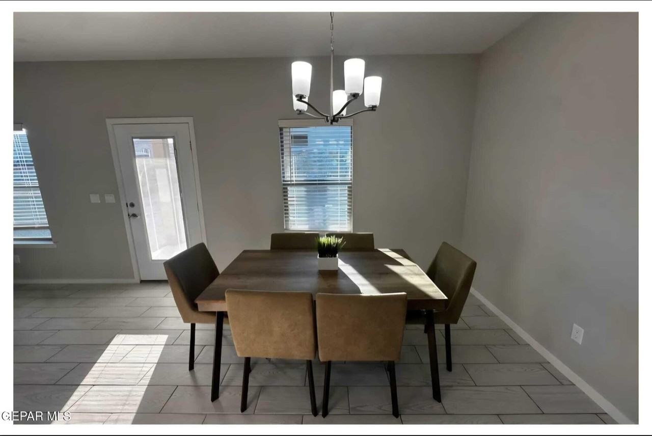 1747 Eased St - Photo 2 of 11
