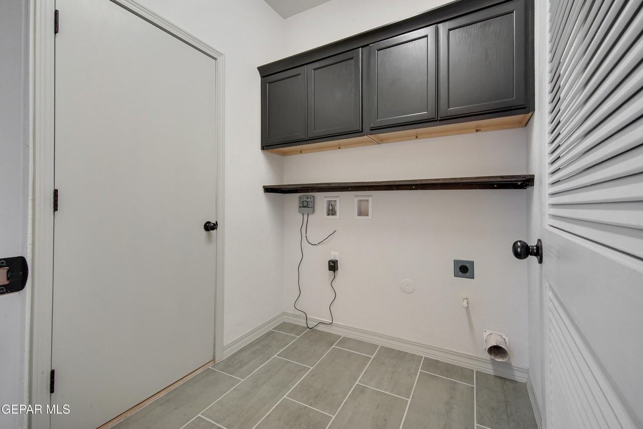 11393 Bullseye St - Photo 6 of 36