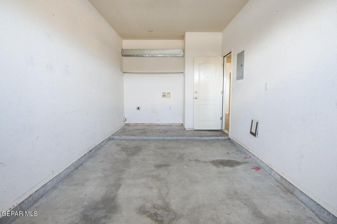 5904 Cielo Del Rey Pl #A - Photo 4 of 27