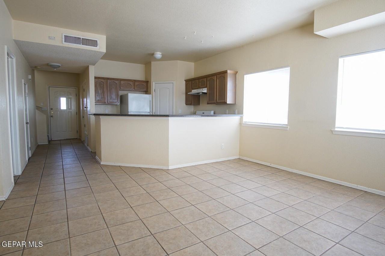 5904 Cielo Del Rey Pl #A - Photo 6 of 27