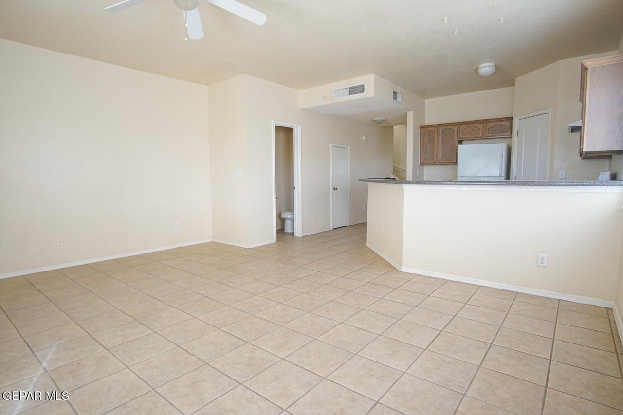 5904 Cielo Del Rey Pl #A - Photo 7 of 27