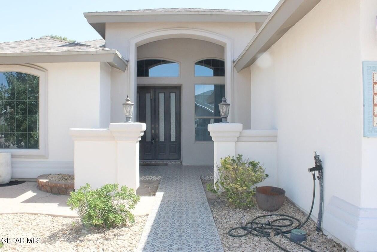 12225 Rathmore Dr - Photo 2 of 38