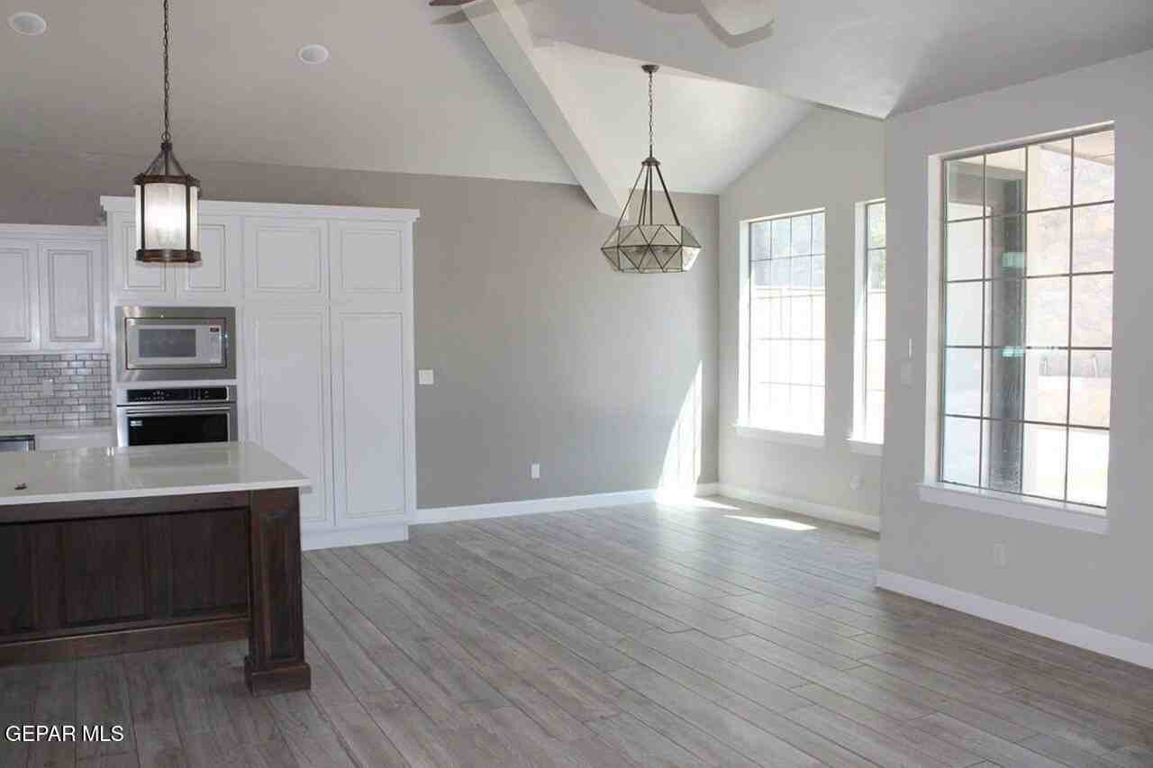 12225 Rathmore Dr - Photo 5 of 38