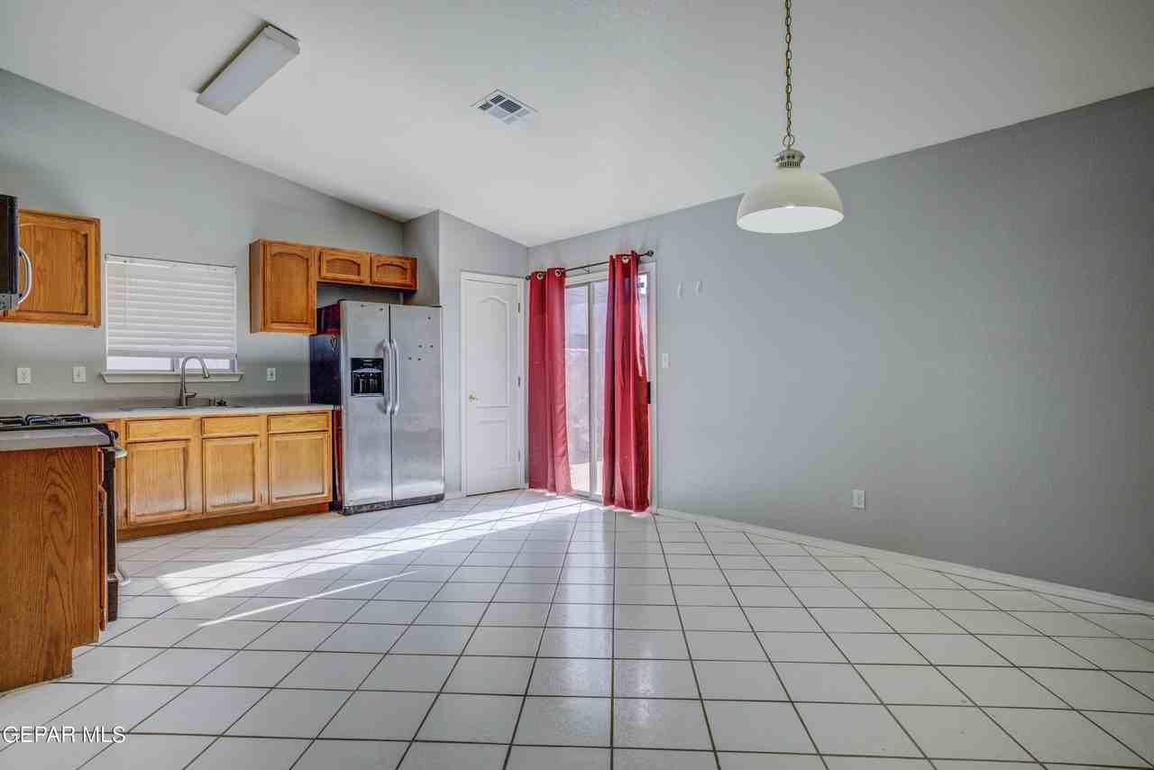 3404 Rosinie Rose Pl - Photo 7 of 22