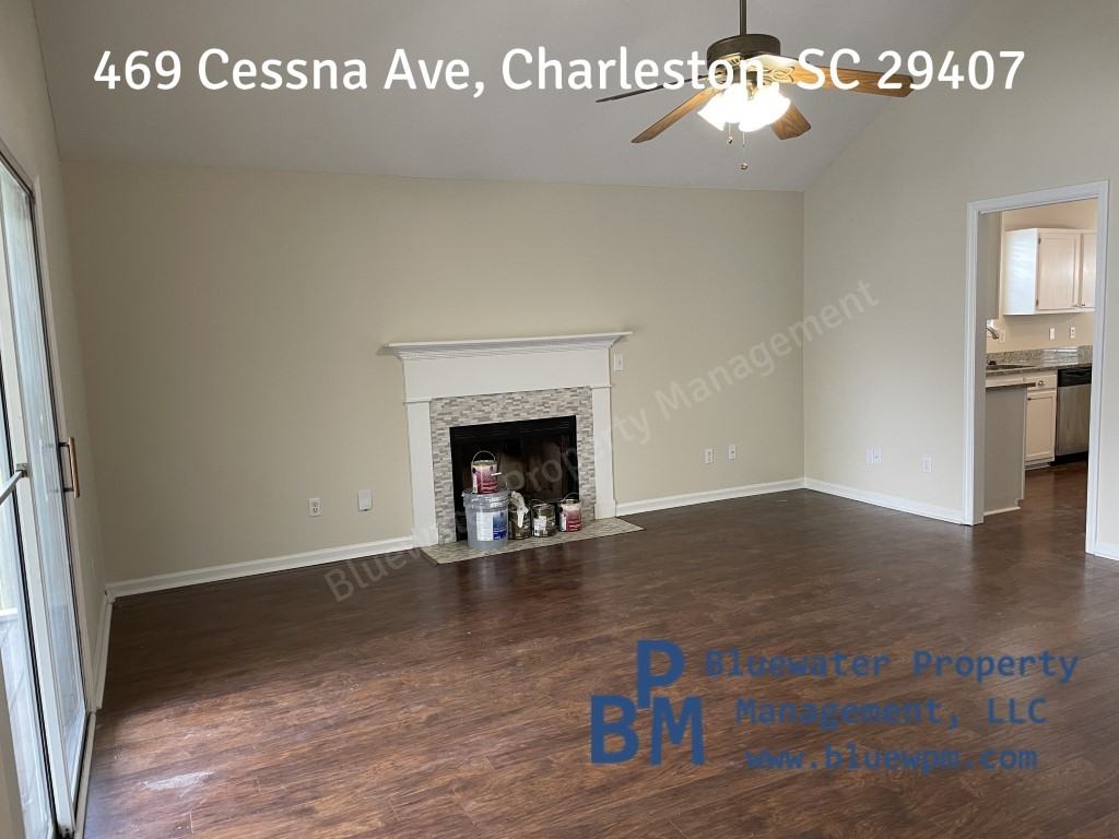 469 Cessna Ave #1 - Photo 4 of 8