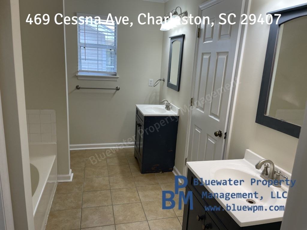 469 Cessna Ave #1 - Photo 6 of 8