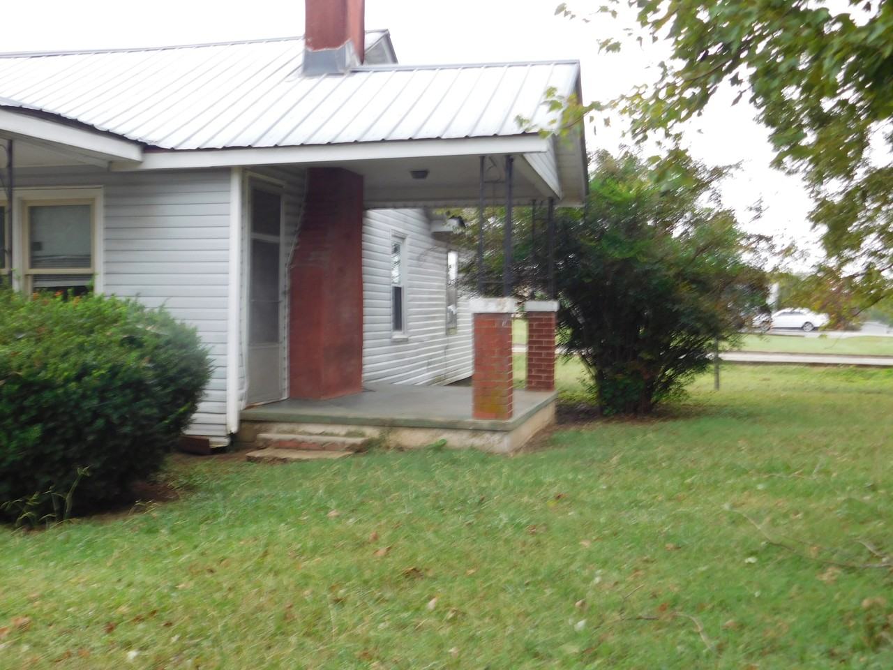 1213 Broad St #1 - Photo 2 of 12