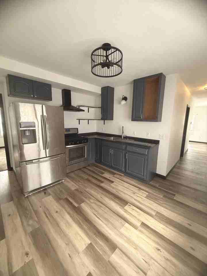 518 N Nettleton Ave #1 - Photo 3 of 10