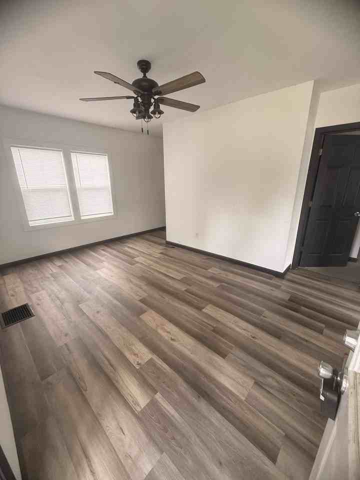 518 N Nettleton Ave #1 - Photo 4 of 10